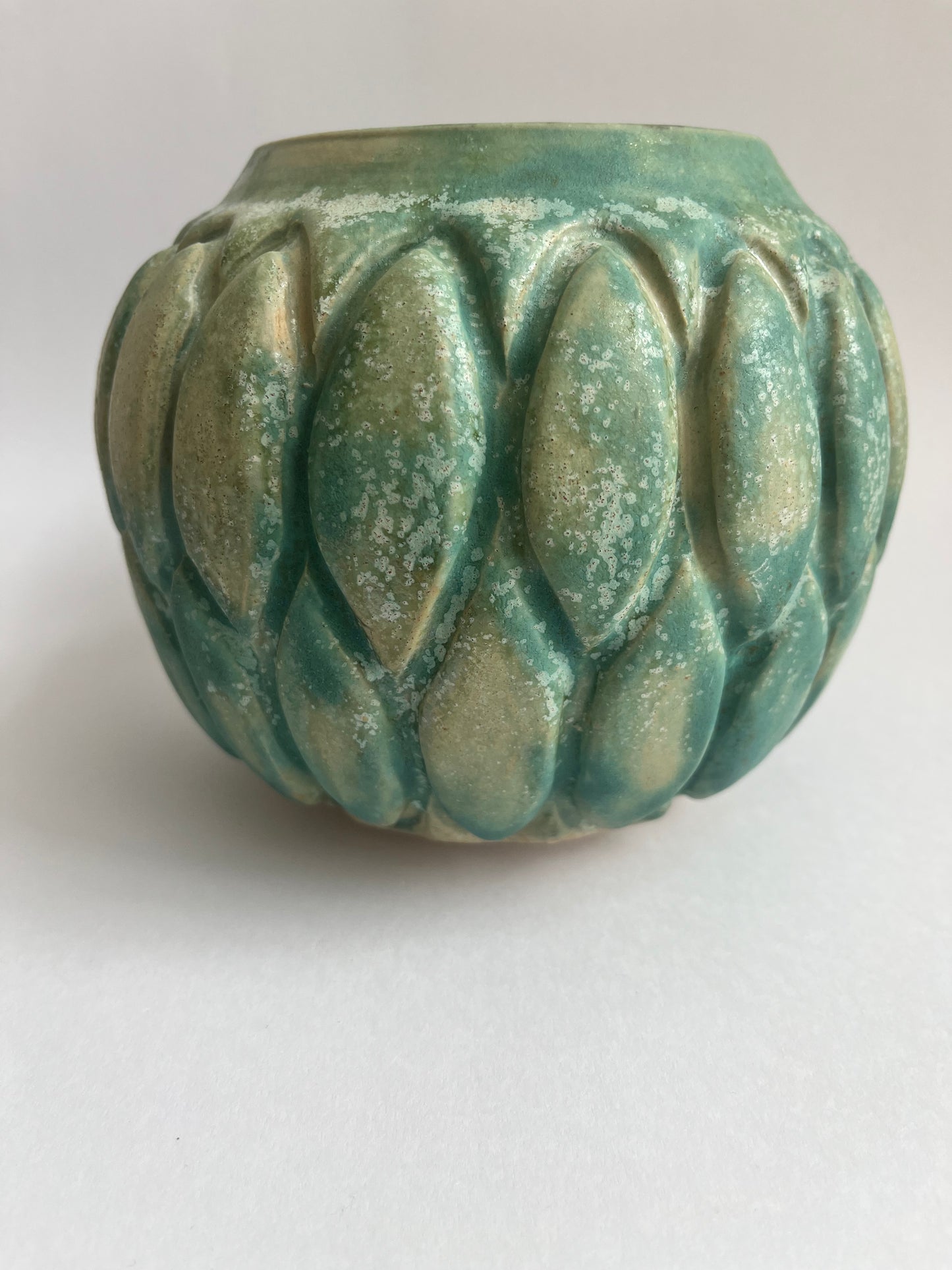 Turkis vase med mønster
